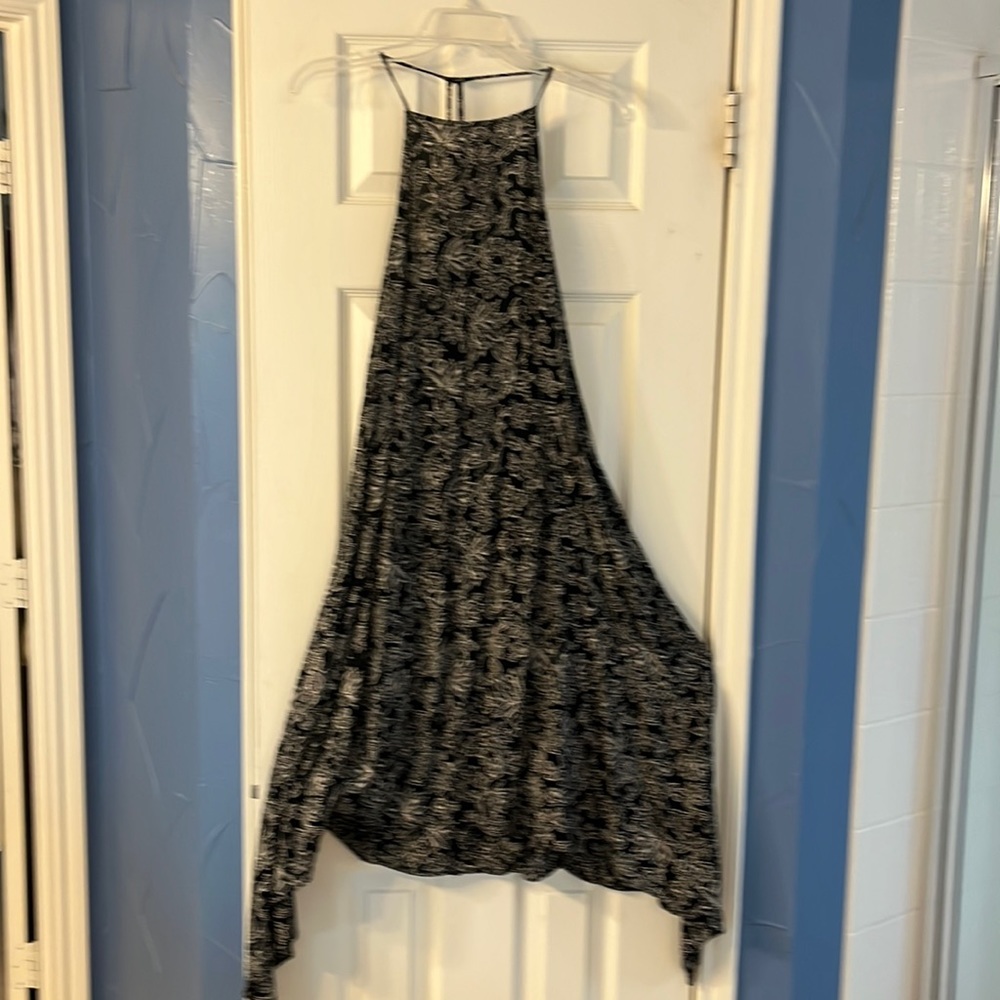 MIDI shark bit hem dress EUC